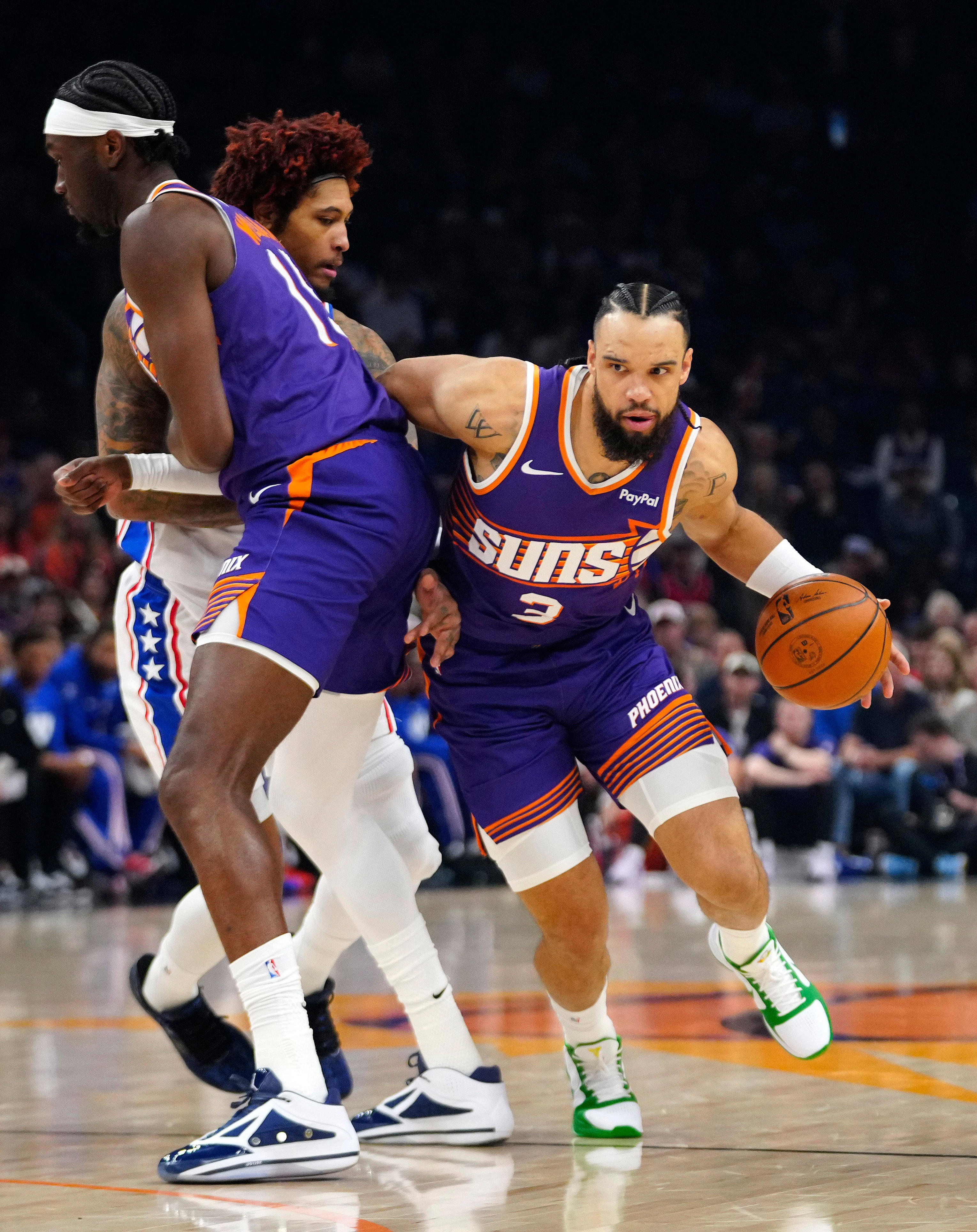 Suns ice cold from 3, fall to 76ers in return of Booker, Green