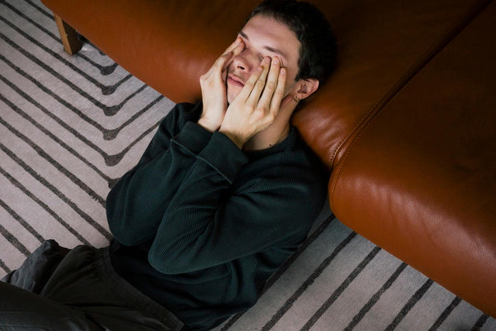 Here are 13 physical signs that indicate your loneliness is impacting ...