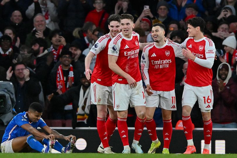 Arsenal 'crowned' Premier League winners with title in touching ...