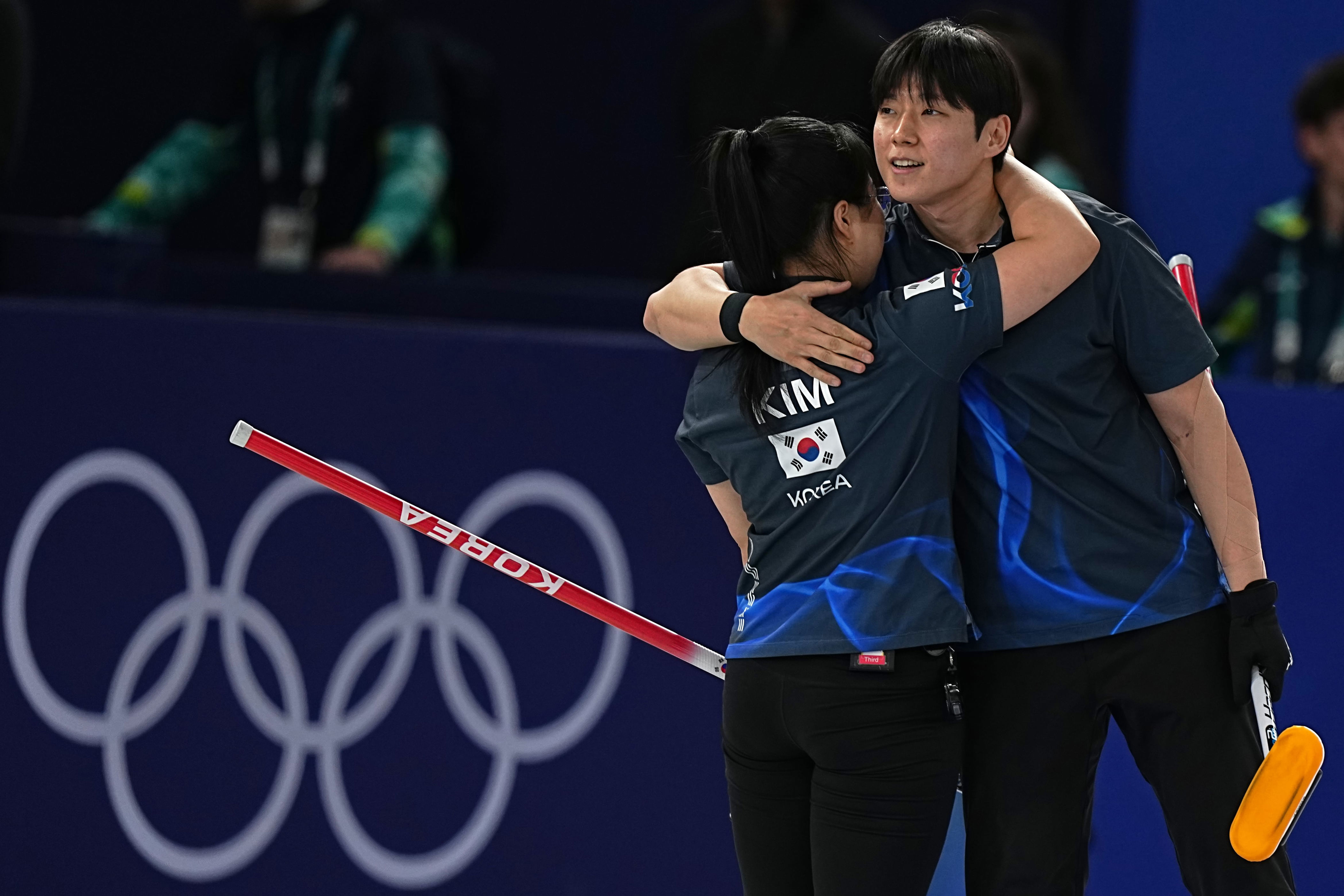 South Korean curling pair edges US in extra end for first win
