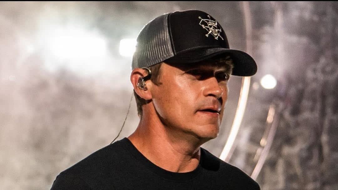 10 photos of 3 Doors Down's Brad Arnold: Personal life, cause of death and  music legacy