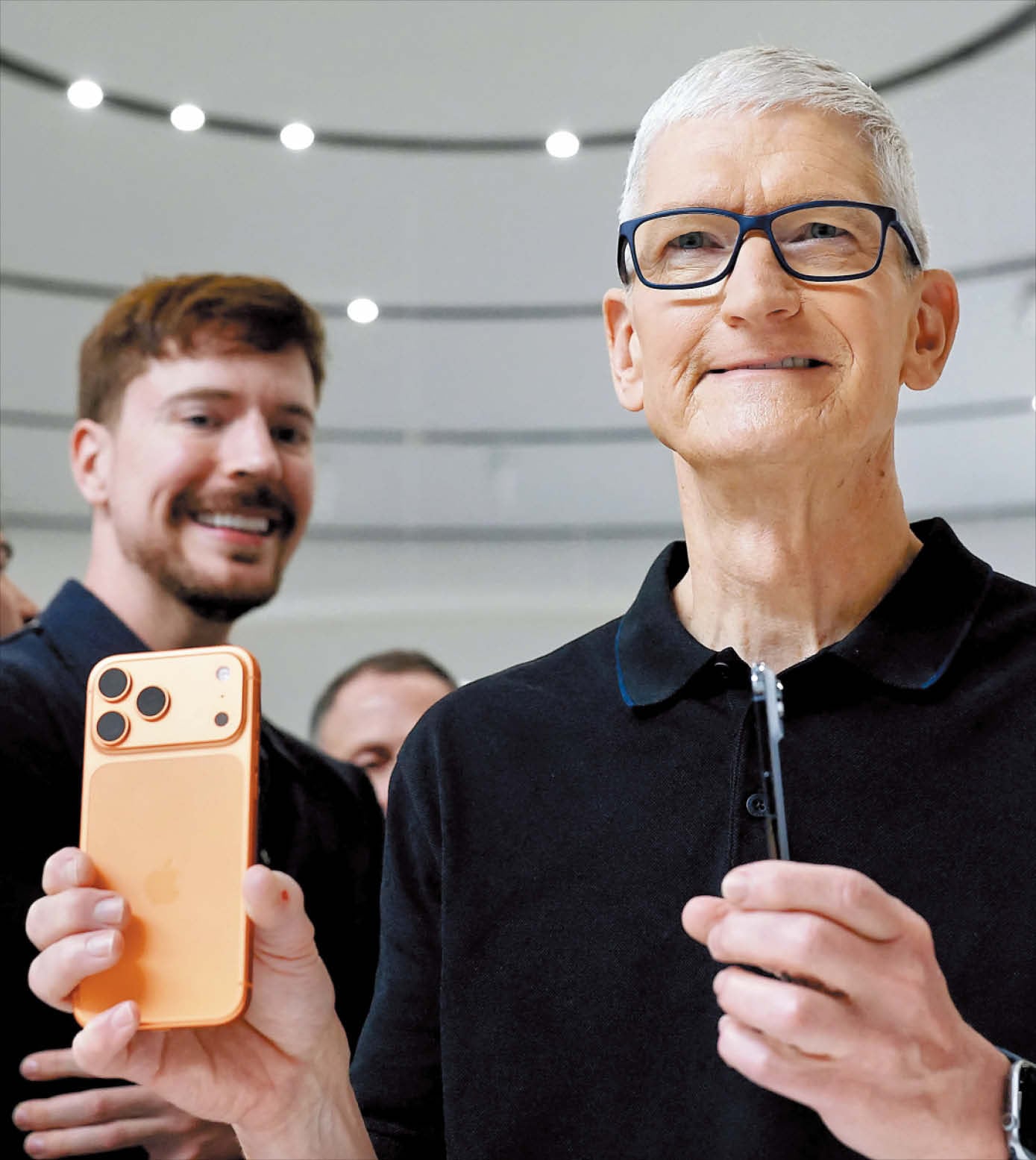 Hermès orange iPhone drives Apple's Chinese sales surge