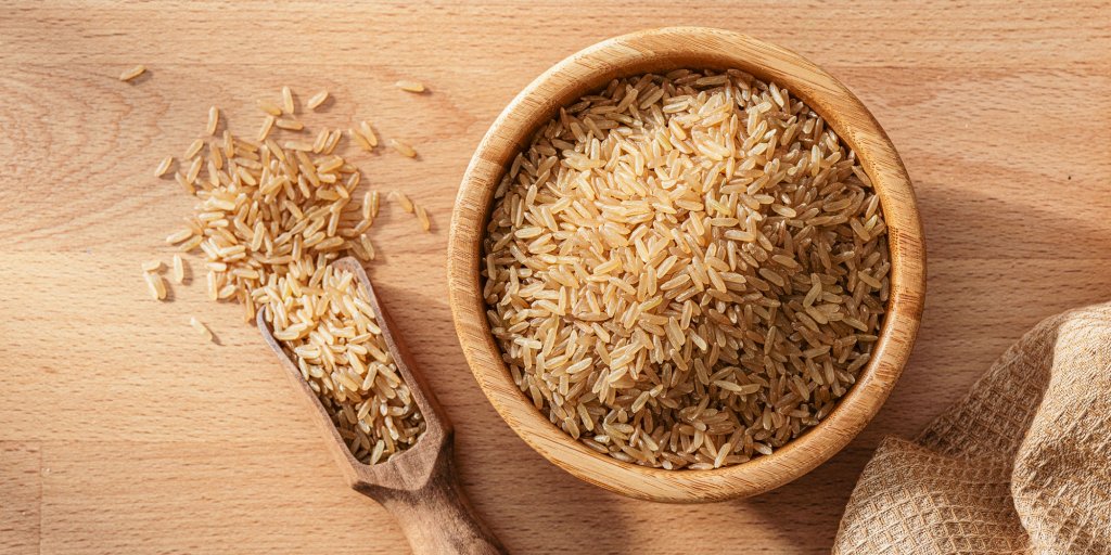 Le riz brun contient plus d’arsenic que le blanc : faut-il continuer à ...