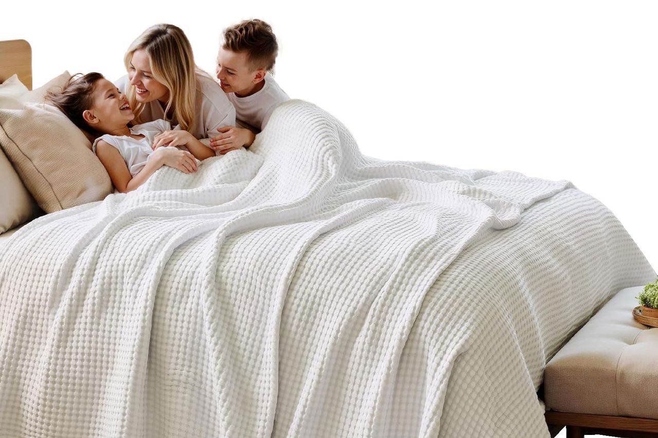 Bedsure Cooling Cotton Waffle Queen Size Blanket