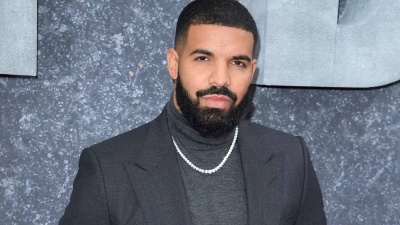 Rapper Drake places massive $1 million bet on Patriots ahead of Super ...