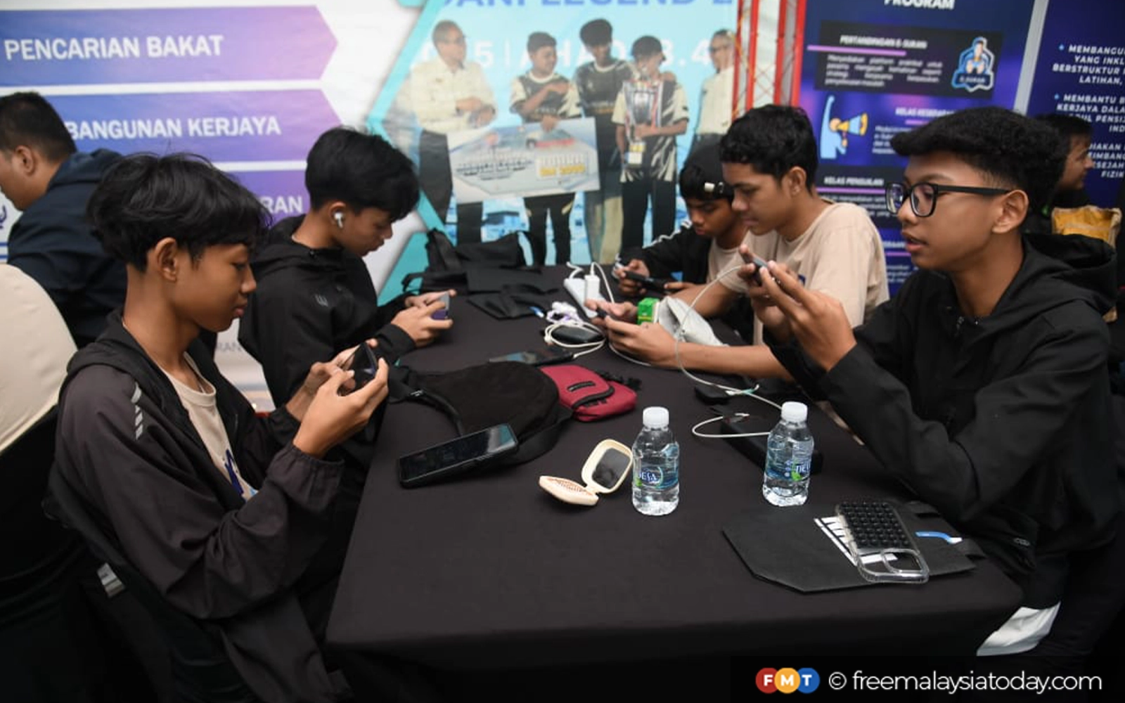 Use digital safety tools to protect children online, parents told