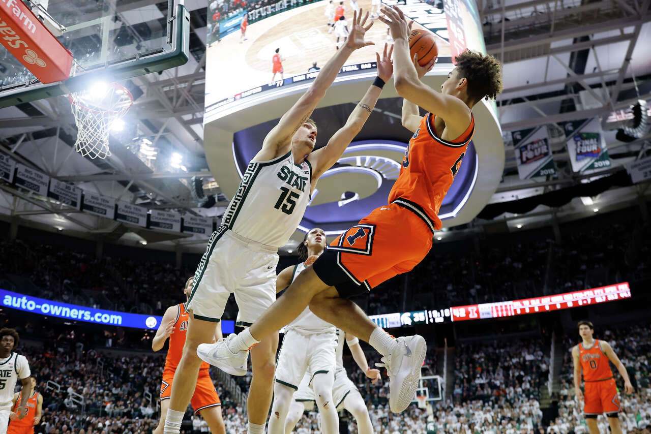 Illinois basketball locker room 