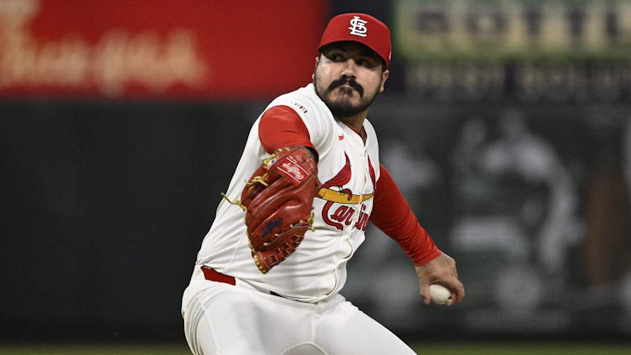 Blue Jays could jump on Cardinals sell-off by acquiring shutdown reliever<br>