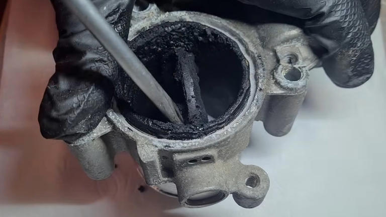 2 signs high-mileage diesel owners should get on this overlooked ...