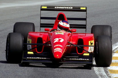 アイルトン・セナがドライブした1986年のF1マシン「ロータス98T」が