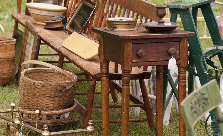 6 unexpected places vintage experts find rare home décor—and what they ...