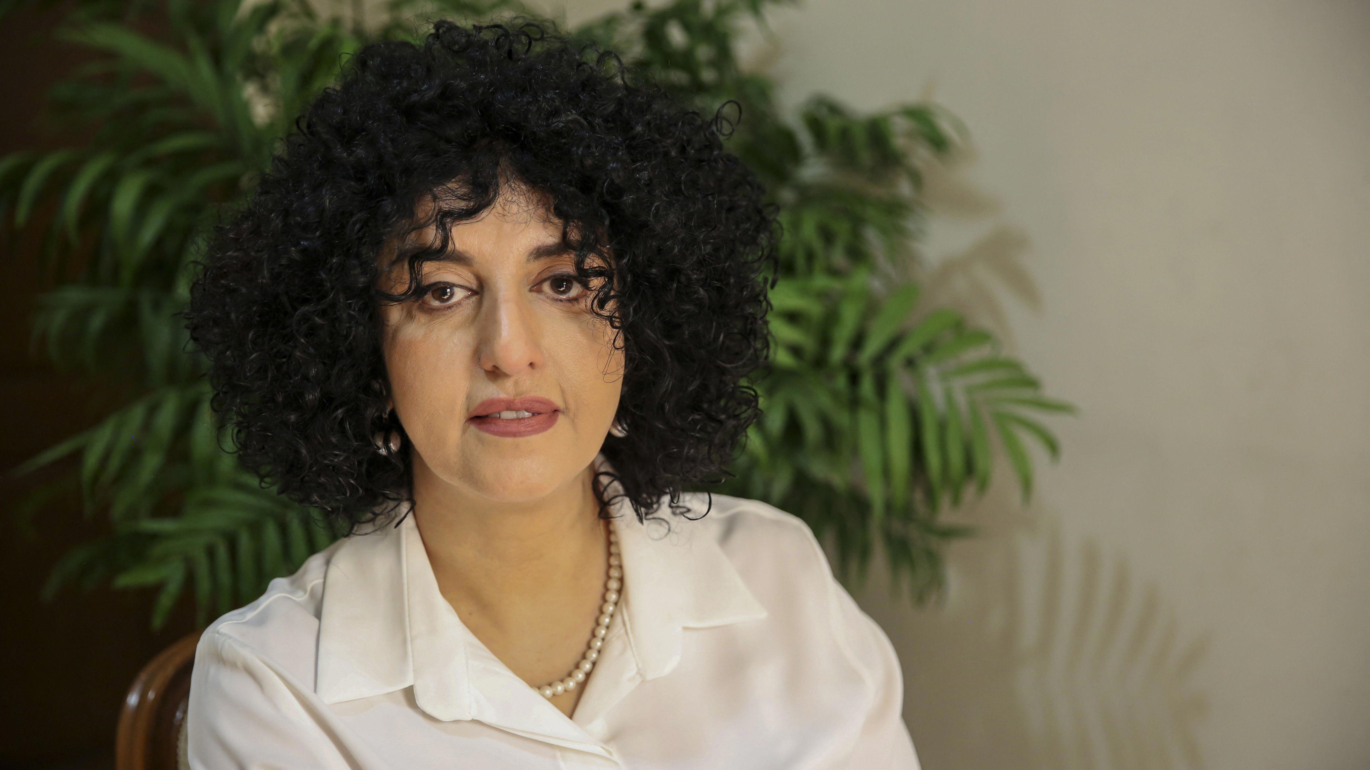 Iranian Nobel laureate handed further prison sentence, lawyer says<br>