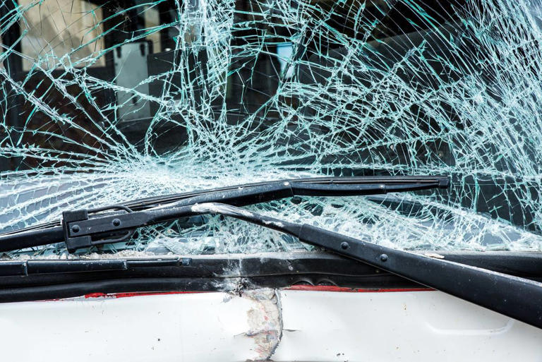 carro-cai-de-viaduto-em-s-o-mamede-de-infesta-e-faz-dois-mortos