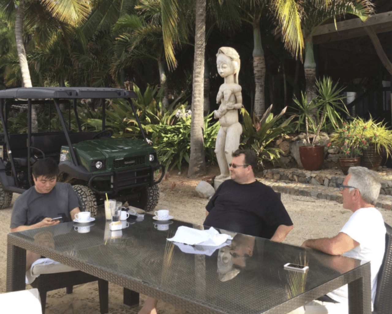 Epstein Island emails reignite feud between Elon Musk and Reid Hoffman<br><br>