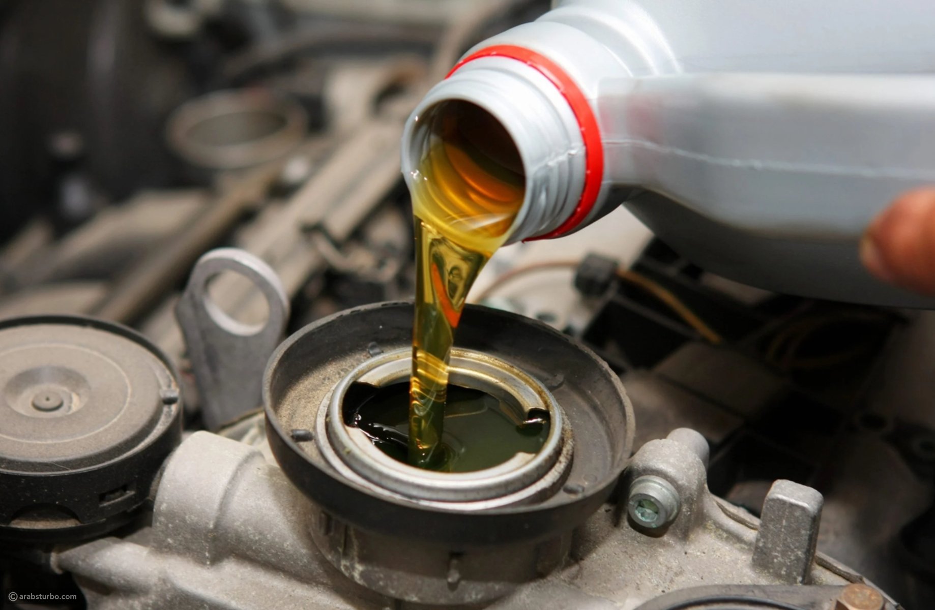 Debunking oil color myths in modern car maintenance