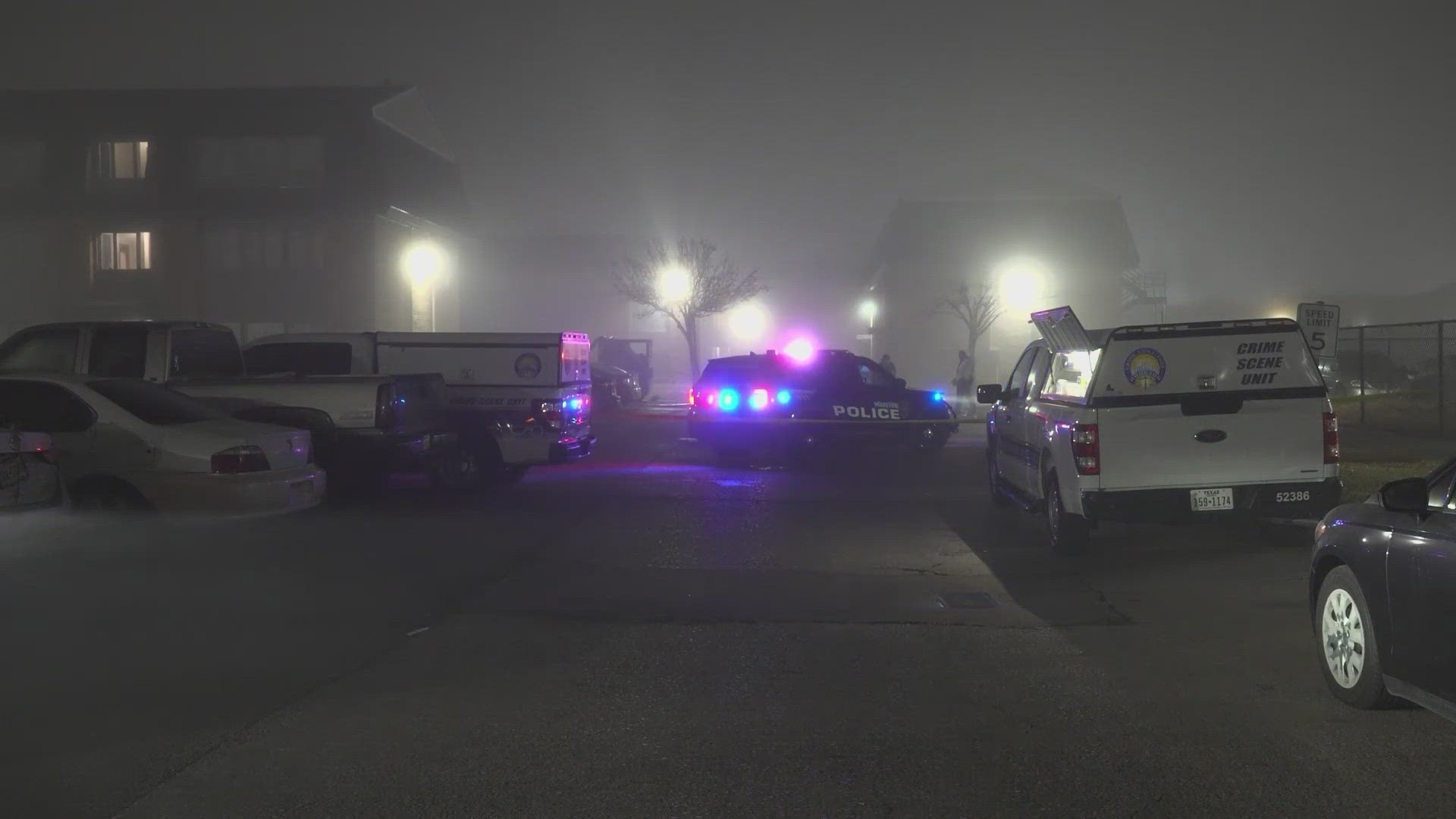 Police investigating deadly shooting at Houston apartment