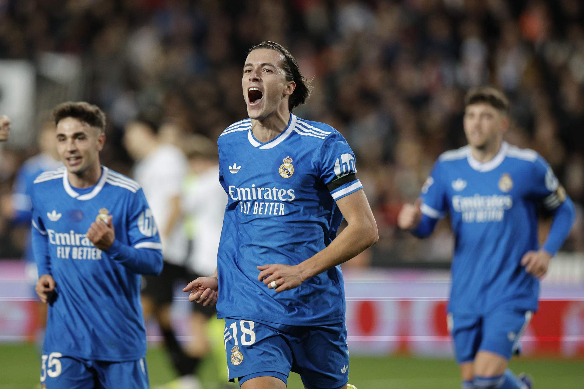 El Real Madrid se impone al Valencia con el mínimo esfuerzo y mantiene ...