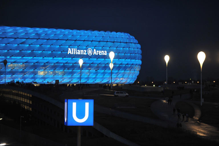 Schne U Bahn Zur Allianz Arena Bild