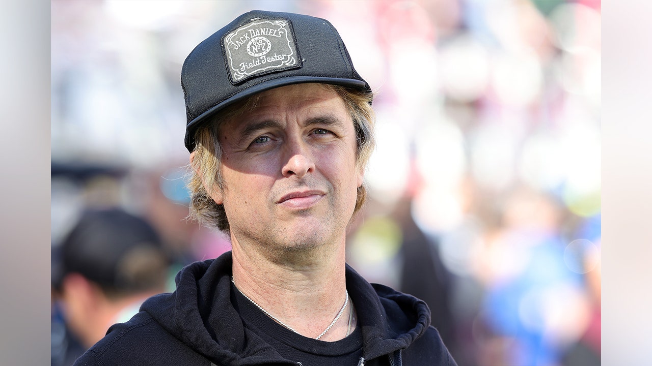 Trump critics take issue with Green Day