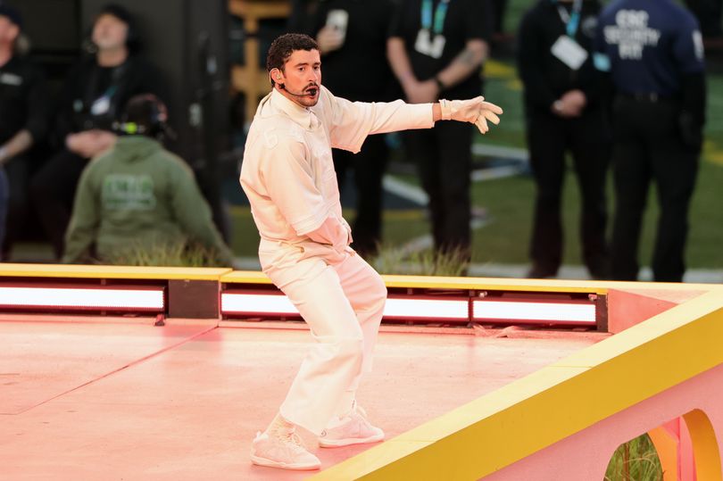 Ricky Martin se une a Bad Bunny en el Super Bowl para transmitir un ...