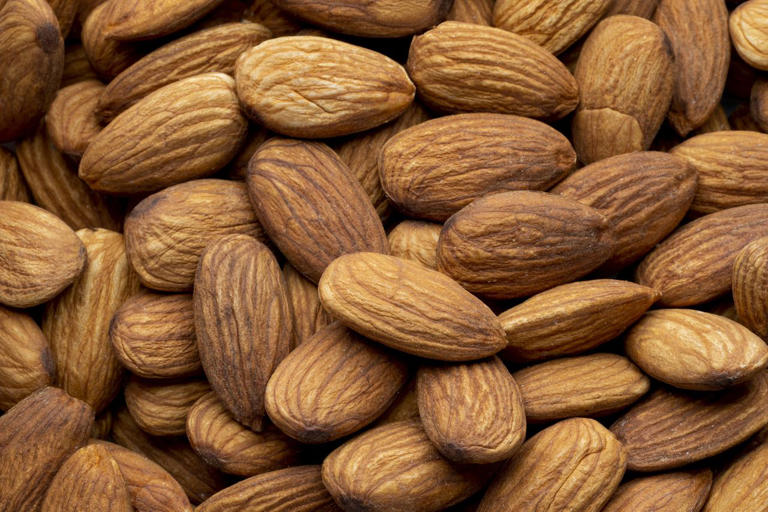 Top 10 snacks high in magnesium for a healthier you
