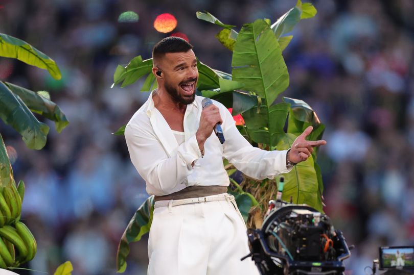 Ricky Martin se une a Bad Bunny en el Super Bowl para transmitir un ...