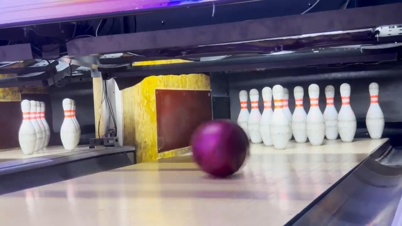 Somalia welcomes its first bowling alley as middle class and diaspora ...