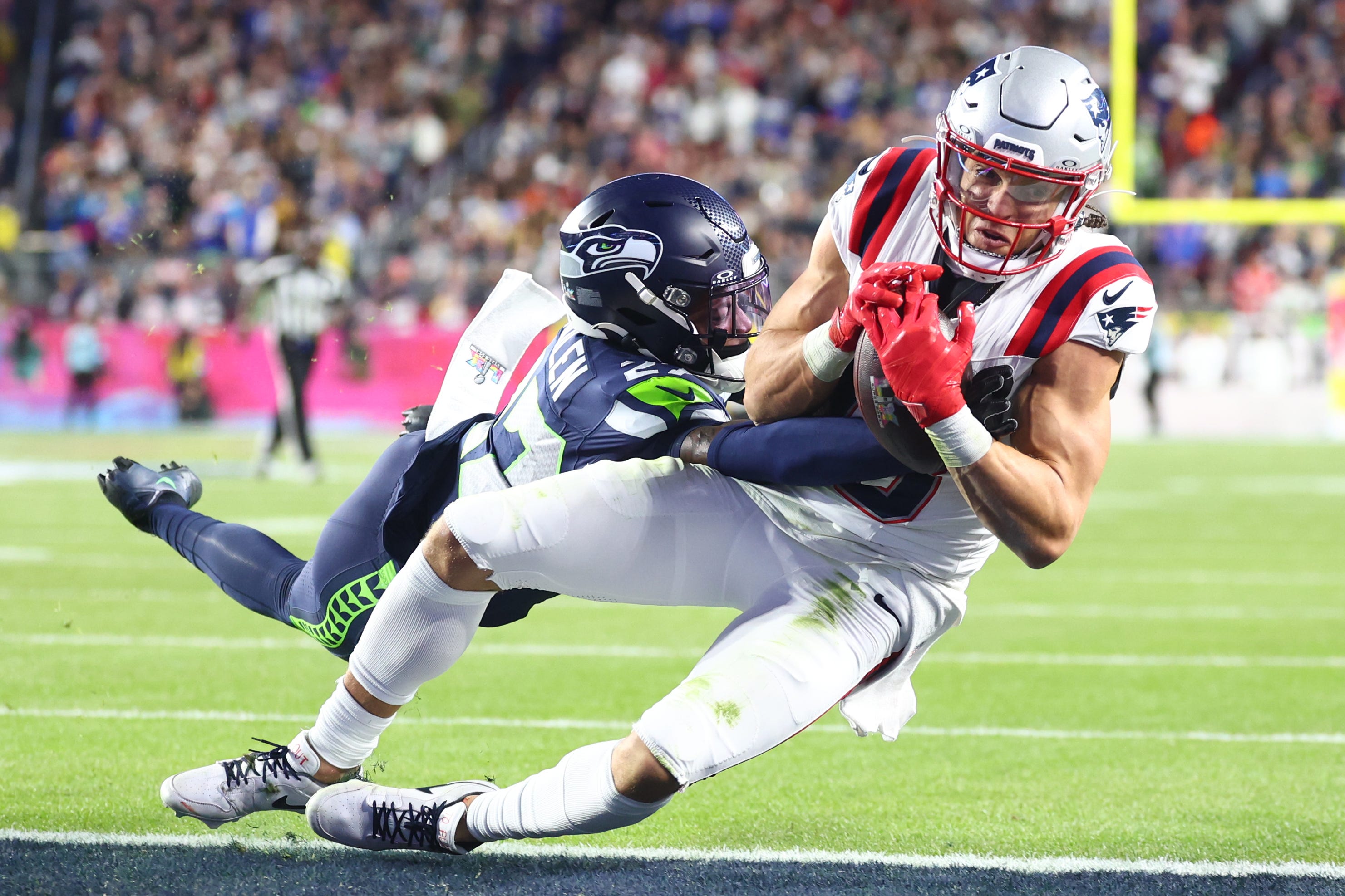 Two former Tar Heels connect for touchdown pass in Super Bowl 60