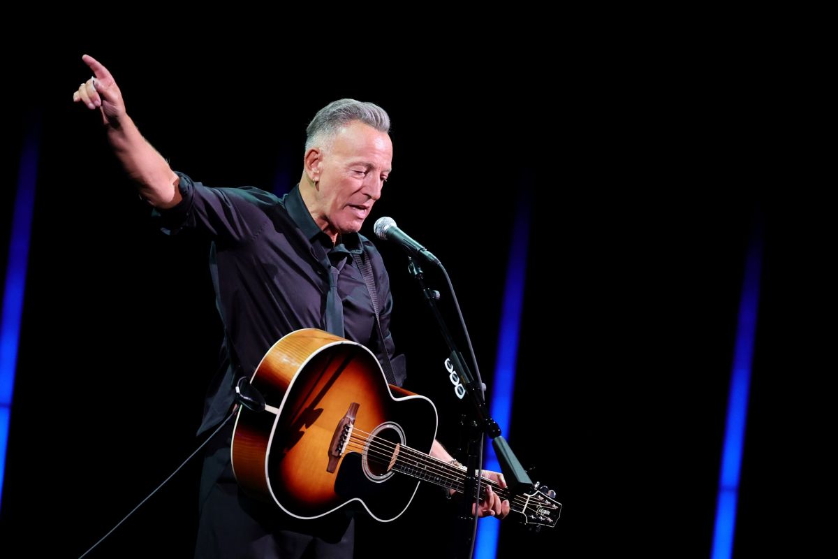 Bruce Springsteen's 'Streets of Minneapolis' tops Billboard's digital ...