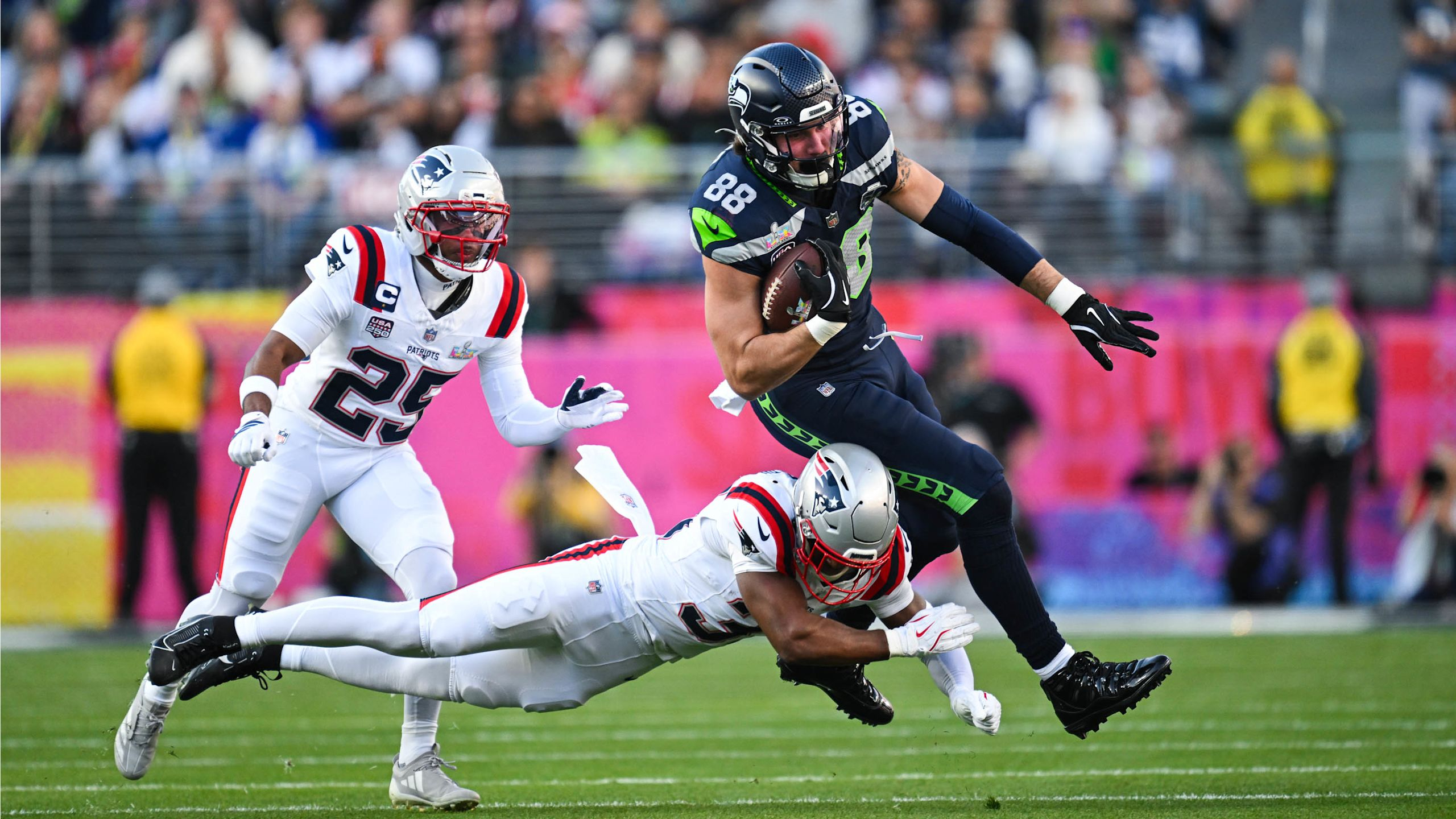 Revisiting the top 10 greatest touchdowns in Super Bowl history