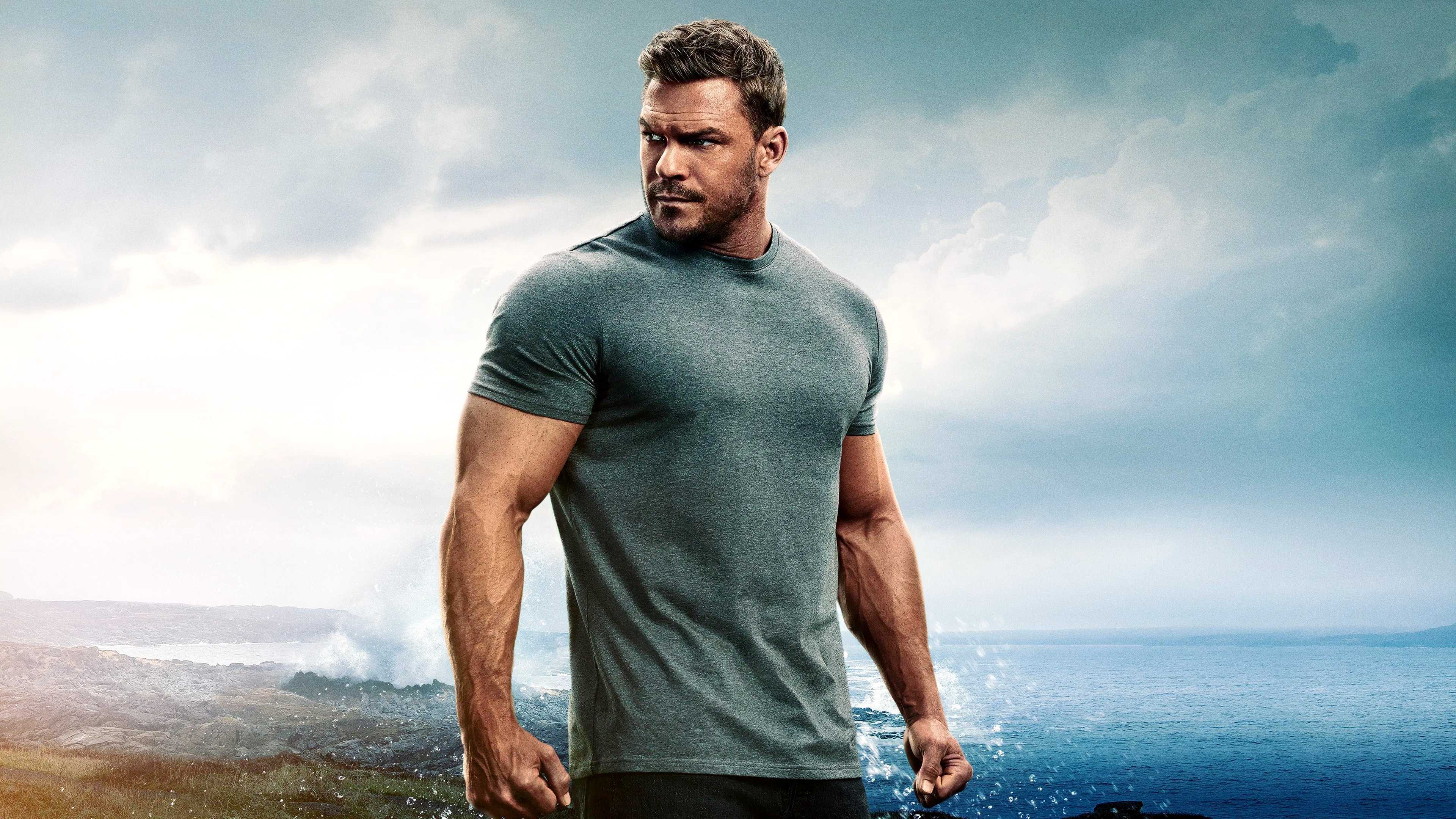 Alan Ritchson's War Machine is Netflix's best attempt at a Reacher movie