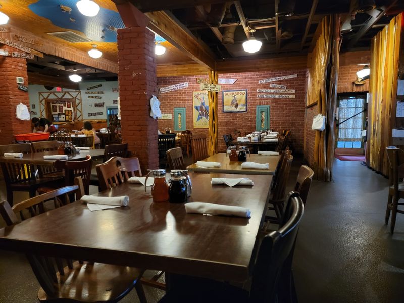 This random Texas restaurant has fried chicken that could rival ...