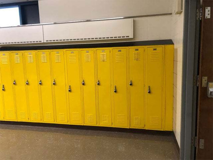 45 Upsetting Images Of ‘Mildly Infuriating’ Things