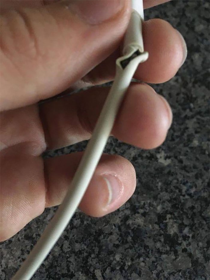45 Upsetting Images Of ‘Mildly Infuriating’ Things