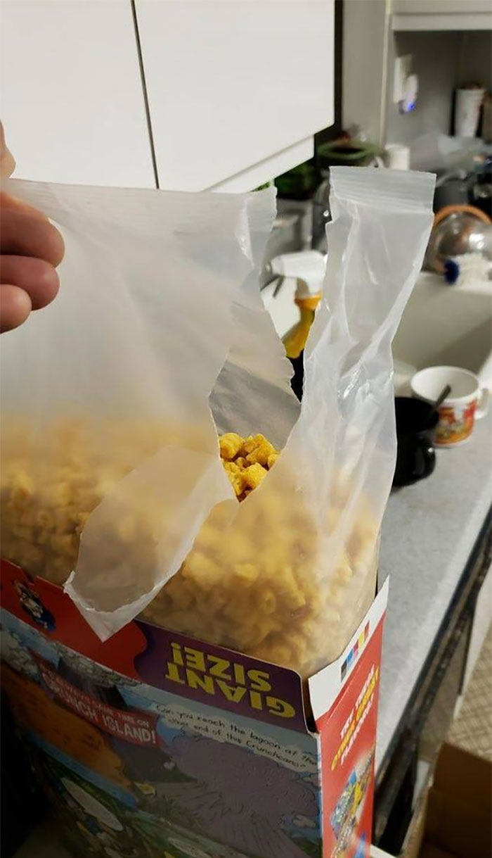 45 Upsetting Images Of ‘Mildly Infuriating’ Things