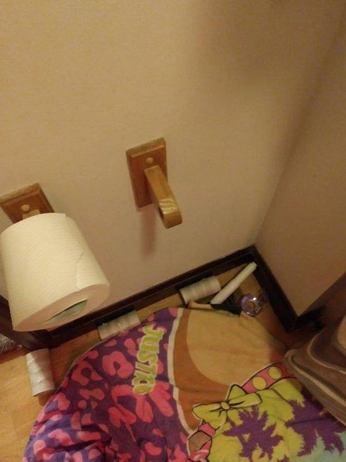 45 Upsetting Images Of ‘Mildly Infuriating’ Things