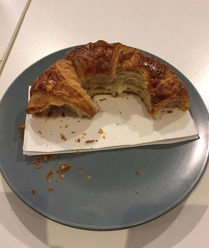 45 Upsetting Images Of ‘Mildly Infuriating’ Things