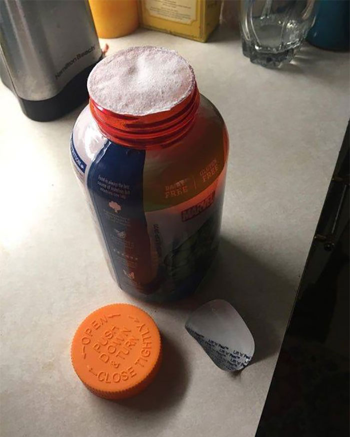 45 Upsetting Images Of ‘Mildly Infuriating’ Things