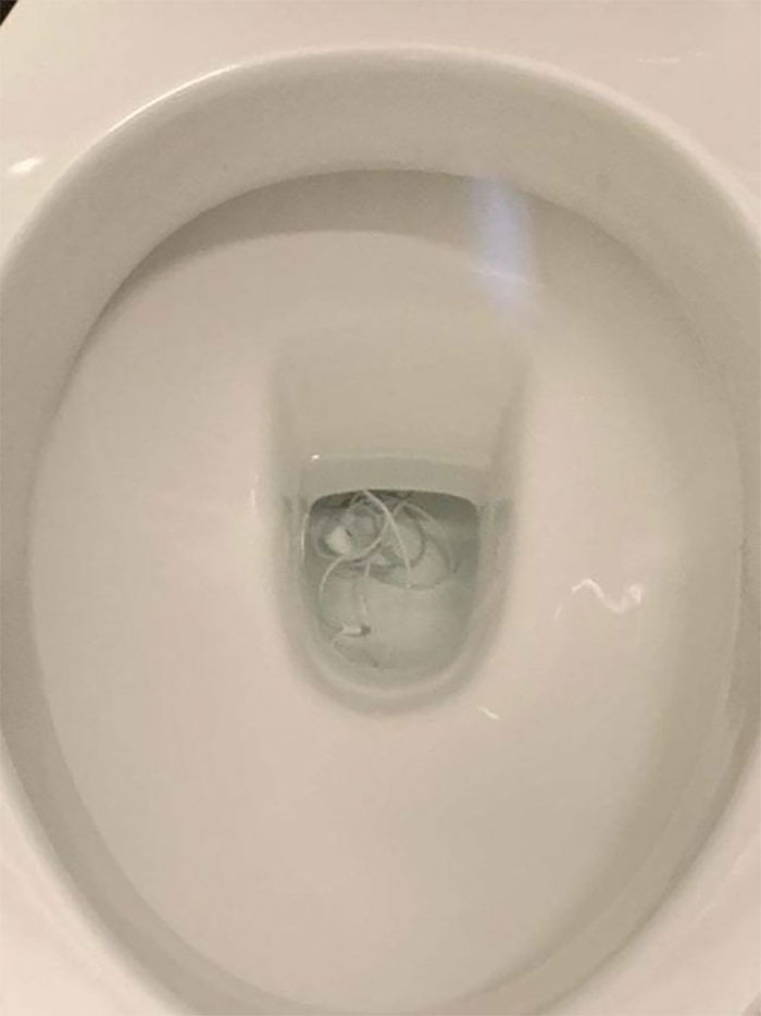 45 Upsetting Images Of ‘Mildly Infuriating’ Things