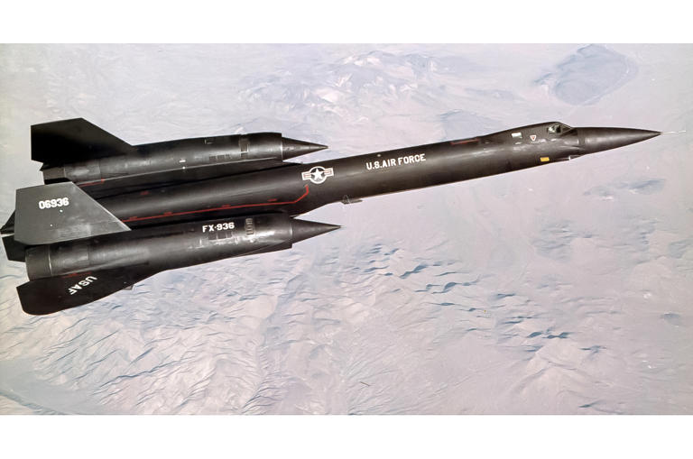 Top 10: Very cool planes from the Cold War