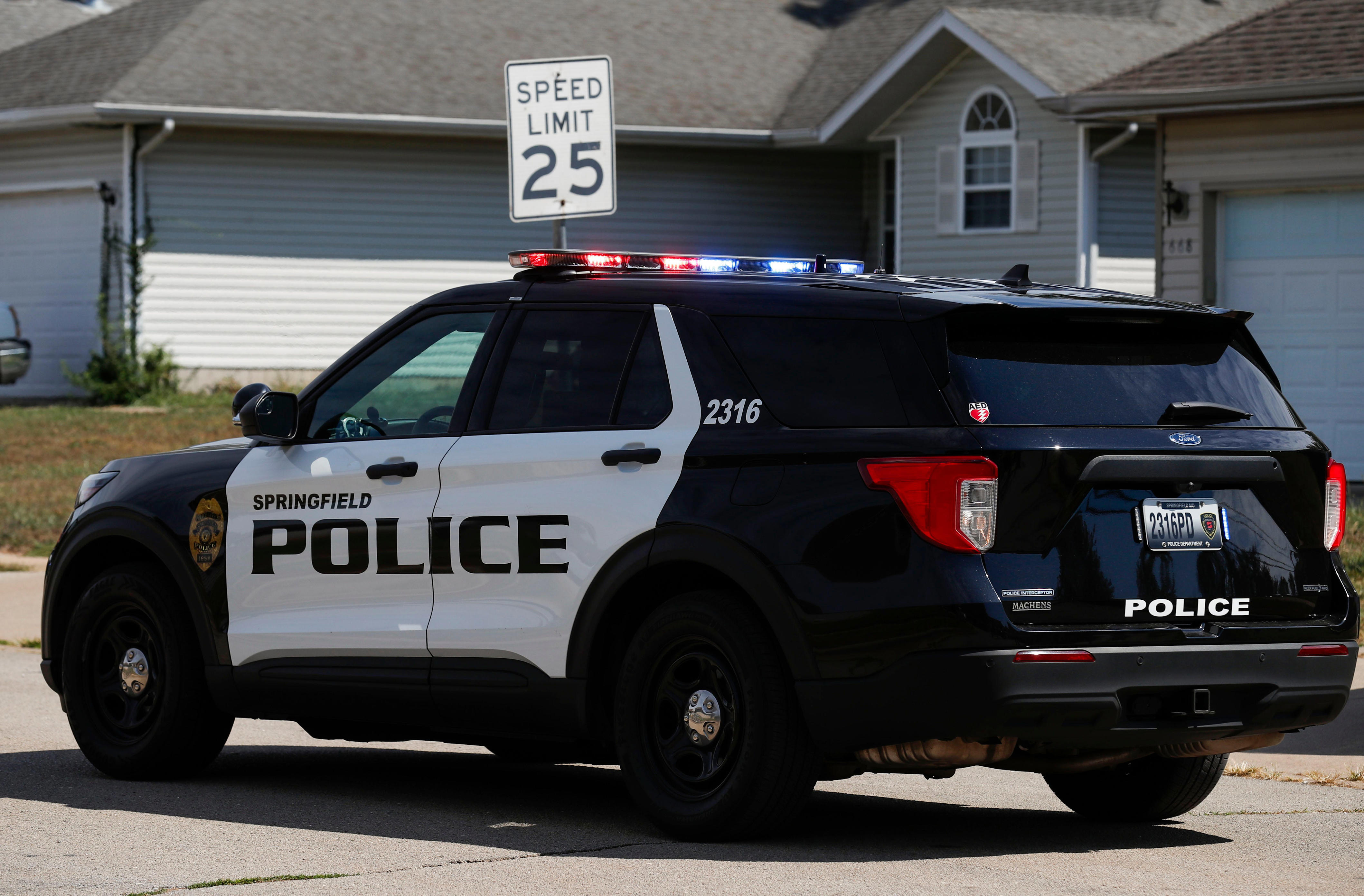 Springfield police and citizens honored at annual Gold Badge Ball