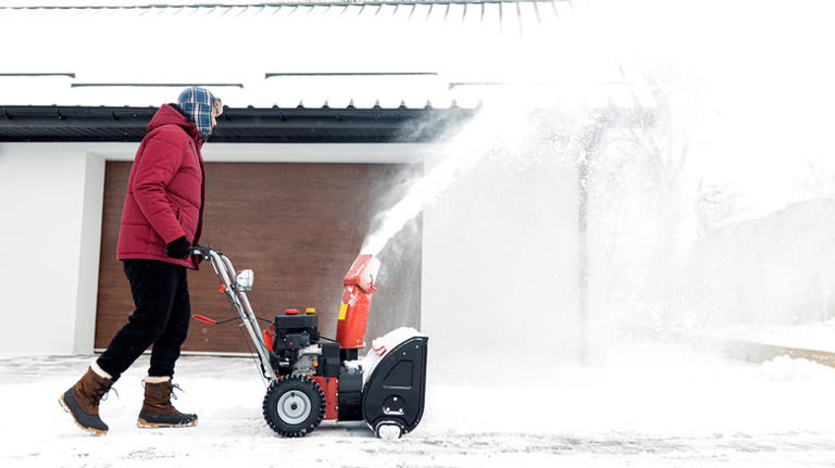 Snow blower tips for beginners