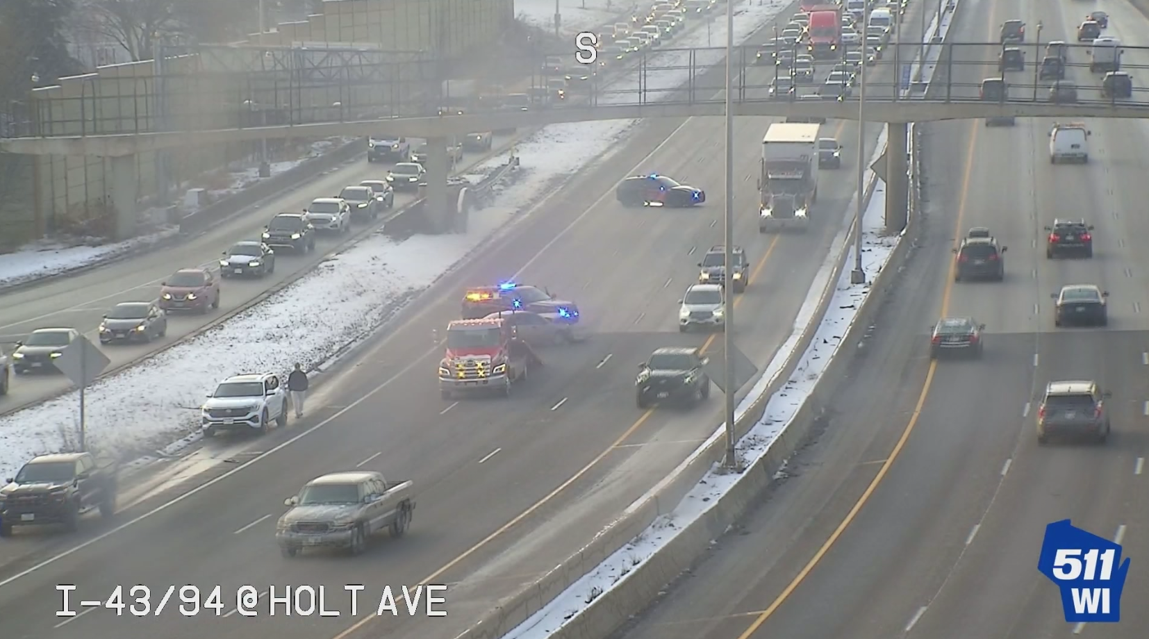 All lanes reopen after northbound I-43 crash near Milwaukee's W Holt Avenue