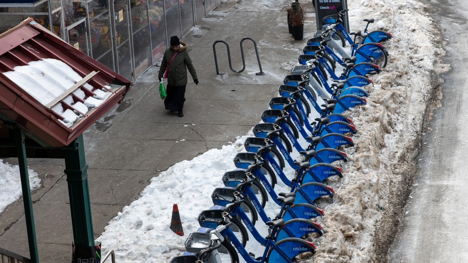 18 people have died in brutal temperatures on NYC streets, mayor says