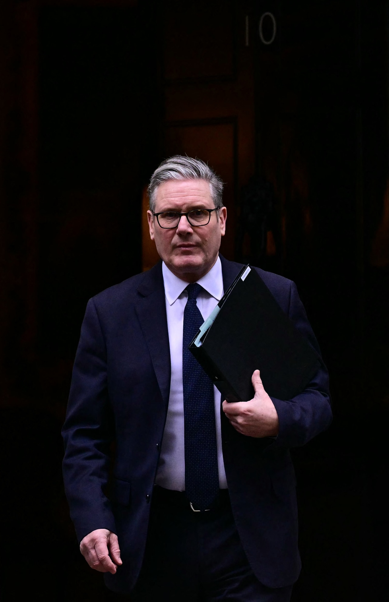 UK.’s Starmer is in danger of becoming first leader to fall in Epstein scandal<br>