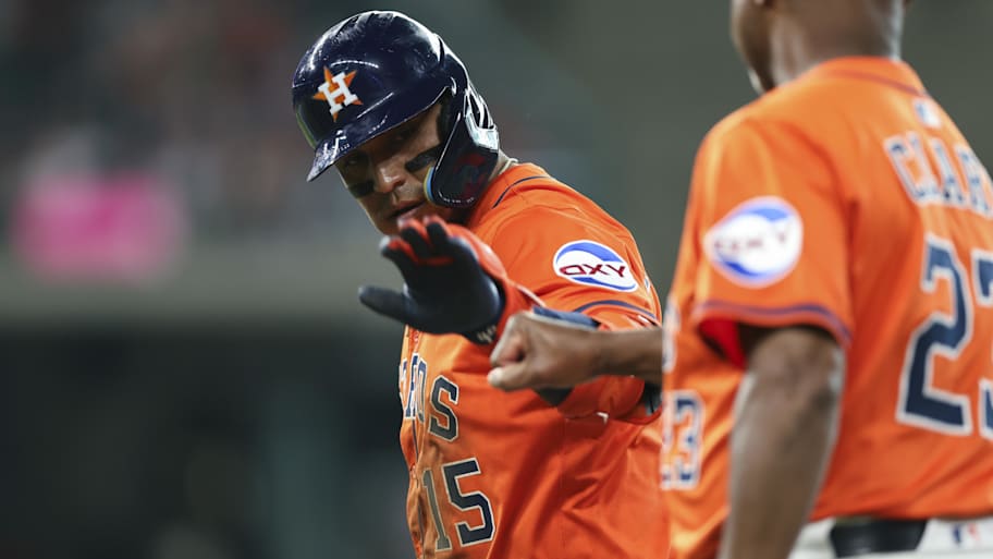 Pirates insider attempts to calm fans down about 3B pursuit after Marcell Ozuna signing<br>