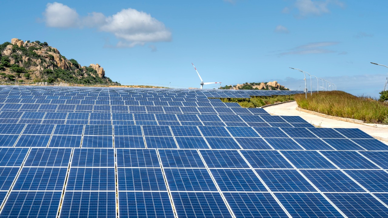 Scientists hail massive solar panel breakthrough as ‘accelerating’