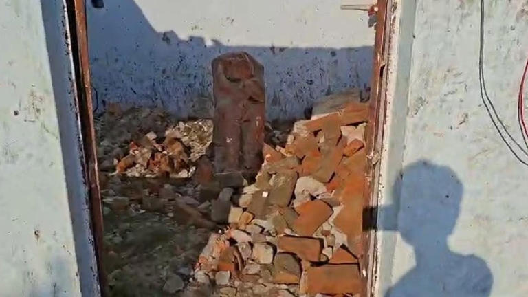 3 girls killed, several injured as temple roof collapses in Madhya ...