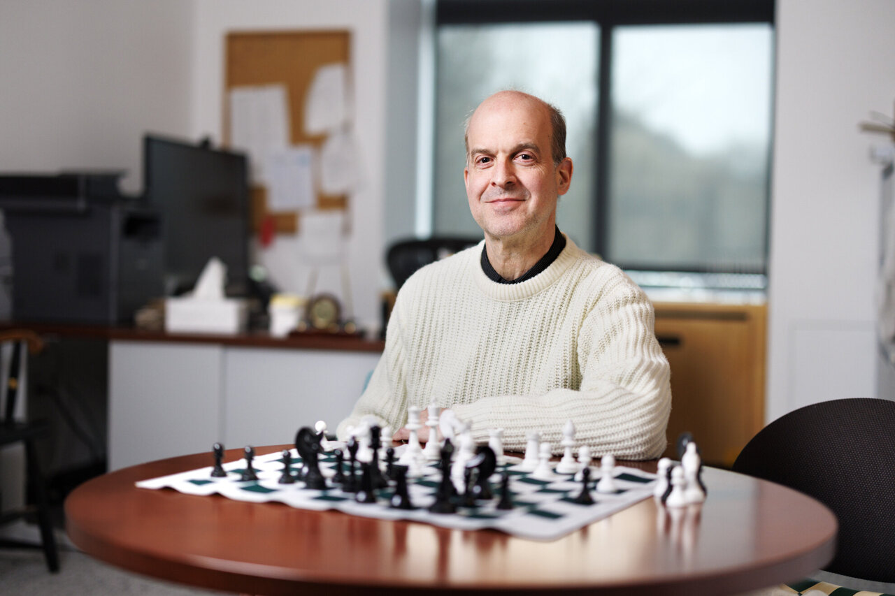 Why elite chess ratings get stuck: A new model treats draws as data