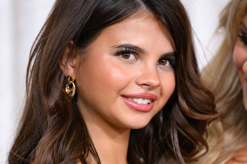 Nepo baby Scarlett Thomas shows off incredible vocals after denying she ...